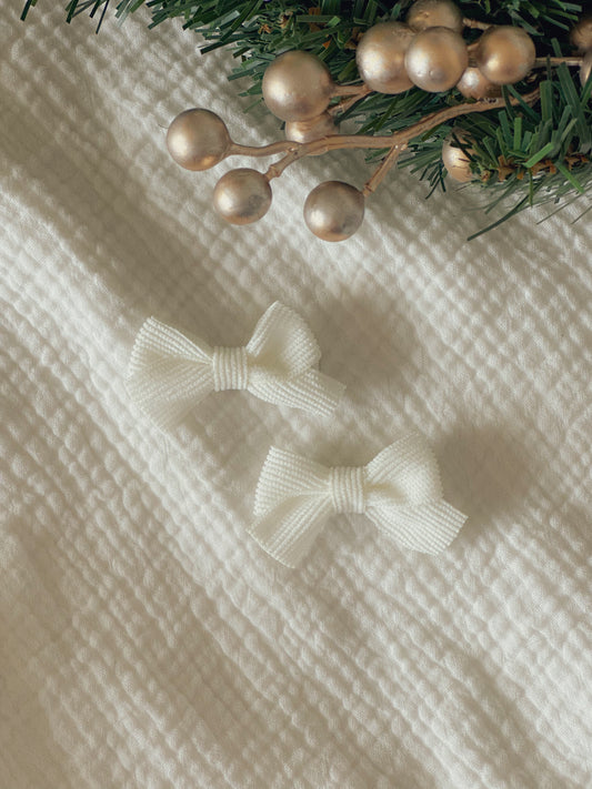 Snow | Mini Piggy Bow Set