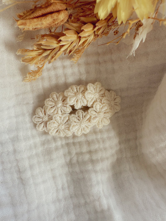 Flora Lace Snap Clip