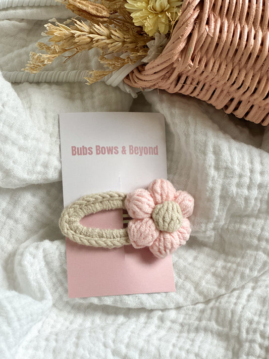 Daisy Puff Knit Snap Clip | Rose Beige